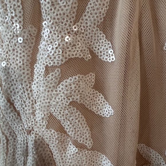 Faeriesty Elegant Off-Shoulder White Dress size 3XL - Picture 7 of 9